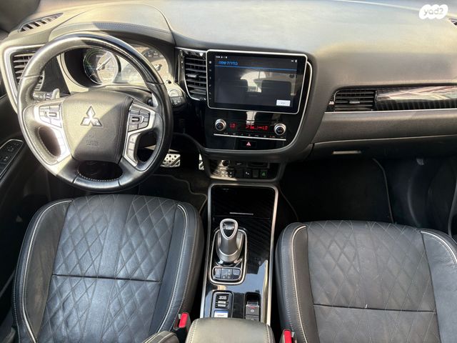 מיצובישי אאוטלנדר