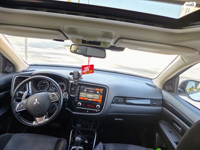 מיצובישי אאוטלנדר