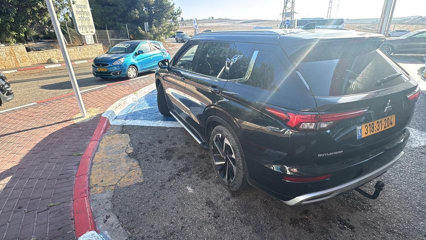 מודעת רכב מיצובישי אאוטלנדר