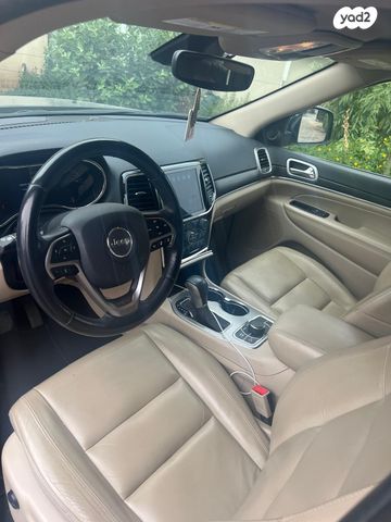 מודעת רכב ג'יפ גרנד צ'ירוקי