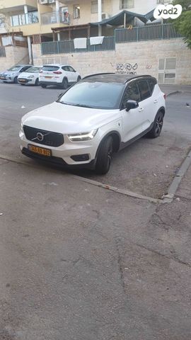 מודעת רכב וולוו XC40