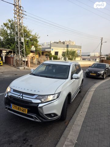 מיצובישי אאוטלנדר