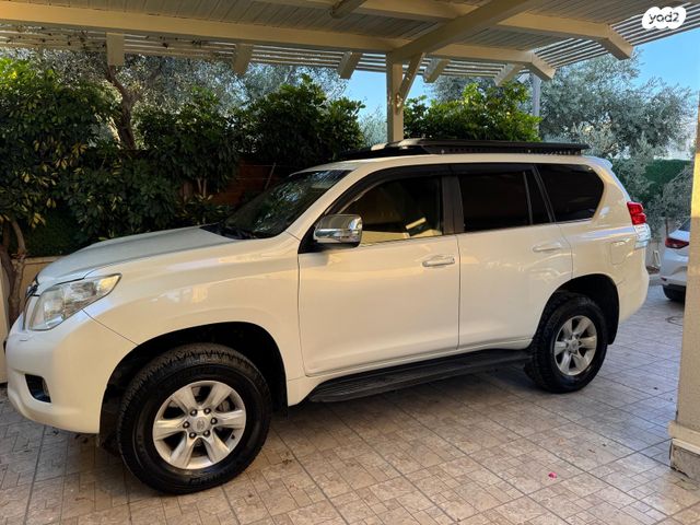 טויוטה לנד קרוזר