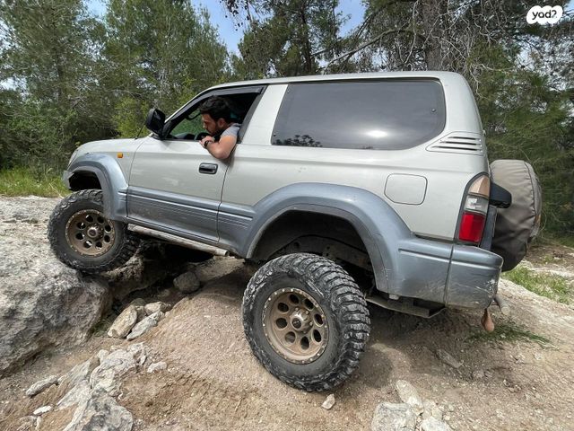 טויוטה לנד קרוזר