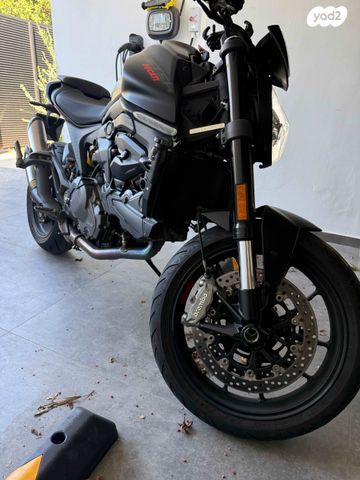 דוקאטי מונסטר 937