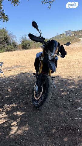 אפריליה דורסודורו 900