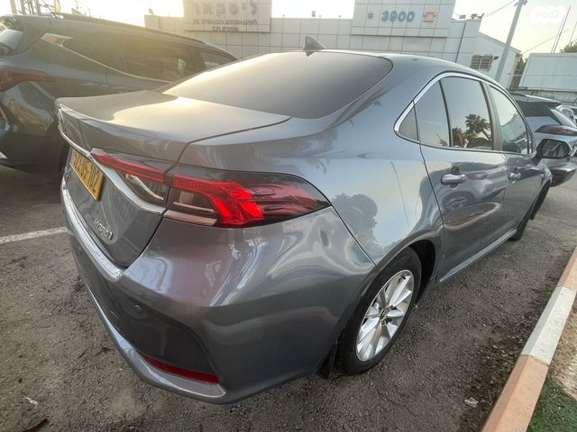 טויוטה קורולה