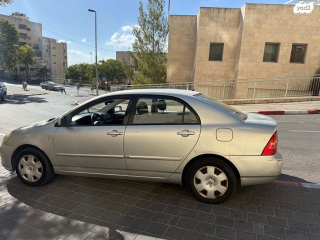 טויוטה קורולה