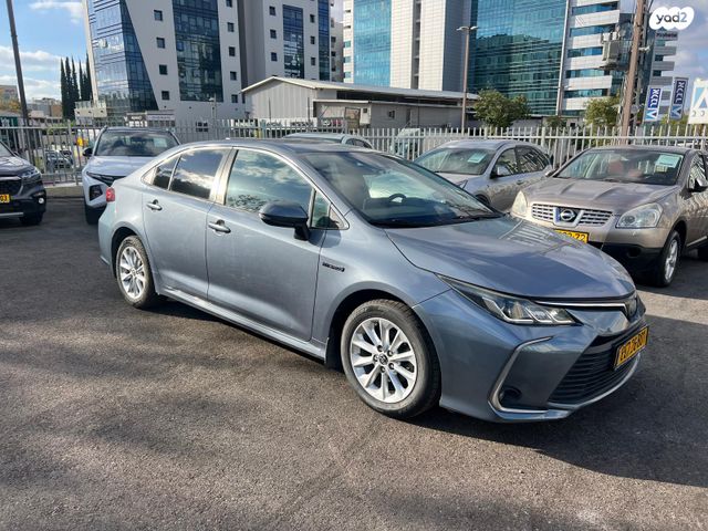 טויוטה קורולה