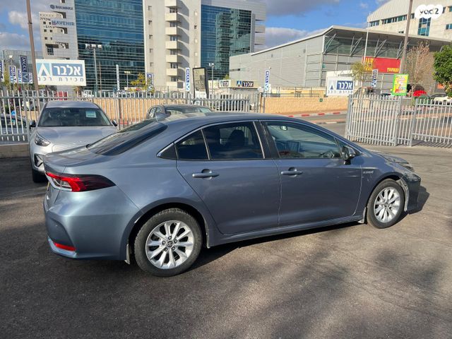 טויוטה קורולה