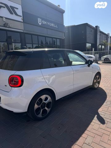 ג׳יי.איי.סי 30