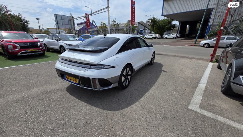 יונדאי איוניק 6