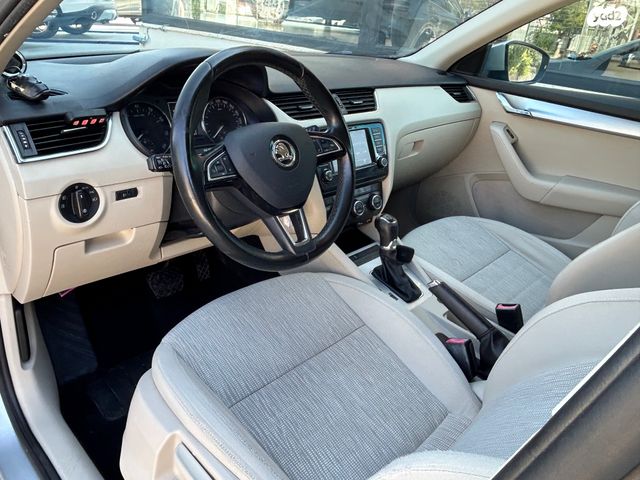 סקודה אוקטביה