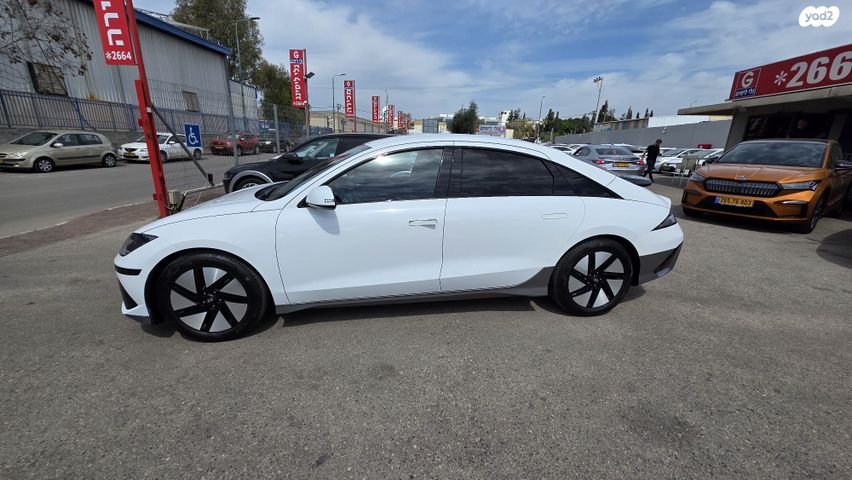 יונדאי איוניק 6