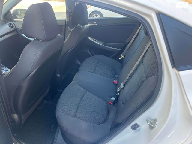 יונדאי אקסנט i25