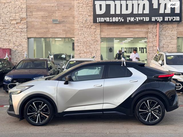 מודעת רכב טויוטה C-HR