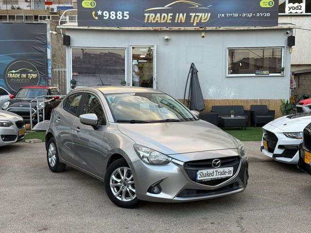 מודעת רכב מאזדה 2