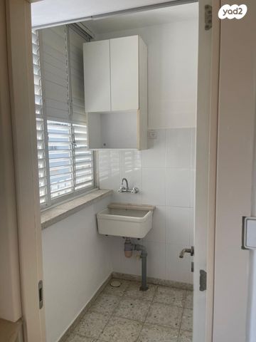 דירה, שדרות חיים וייצמן 65, צפון מערב מרכז העיר, נתניה