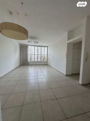 אחדות העבודה 16