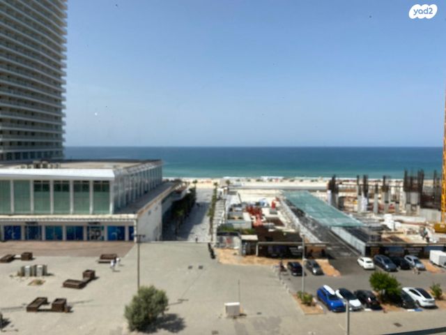 גג/ פנטהאוז, דרך בן גוריון 147, דרום מערב ותיק, בת ים