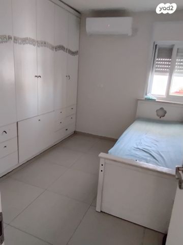 שדרות נווה יעקב 52