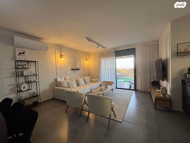 דו משפחתי, הכלנית 41, נופים, נופים