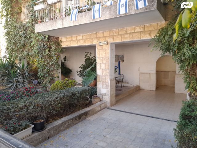 בנימין מטודלה 25