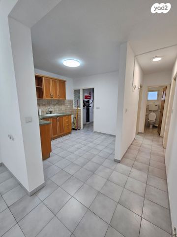 הרברט סמואל 100