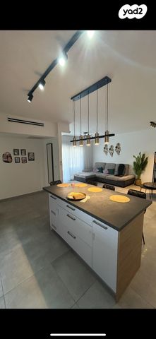 דירה, נעמי שמר 11, גלי ים, קרית ים