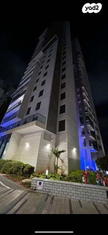 דירה, נעמי שמר 11, גלי ים, קרית ים