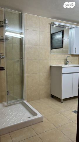 דירה, הרב קירשטיין 12, מרכז העיר, עפולה