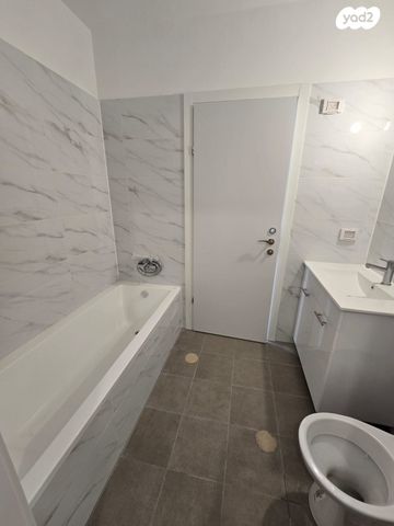 דירה, הרב שלום שבזי 223, פסגות אפק, ראש העין