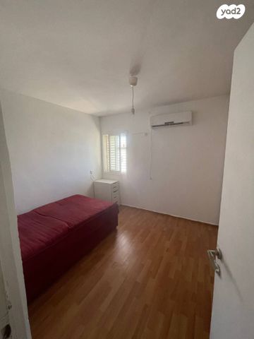 שדרות רוברט סולד 1