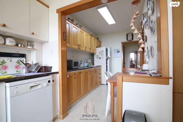 דירה, קרן היסוד 62, מרכז העיר, סביניה, הוותיקה, קרית ביאליק