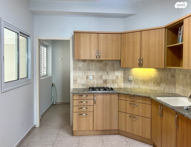 יעקב מרידור 21