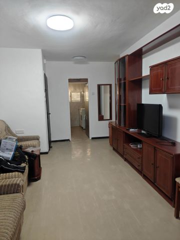 דירה, הגליל 15, המיסדים, כרמיאל