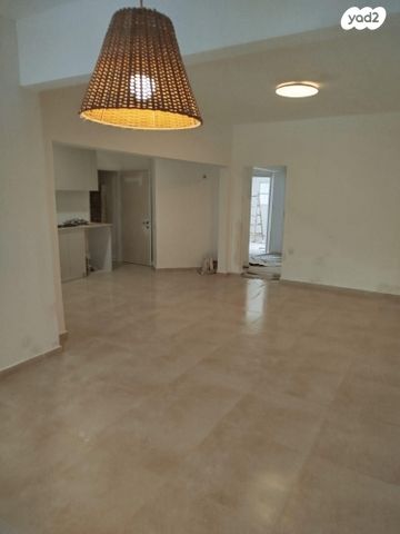 דירת גן, ביצרון 38, ביצרון ורמת ישראל, תל אביב יפו