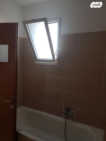 דירה, רבי שמעון בן שטח 42, אלעד, אלעד