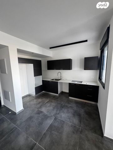 דירה, אסתר המלכה 5, נווה חוף, ראשון לציון