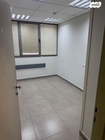 משרדים, יצחק רגר 11, מרכז אזרחי, באר שבע