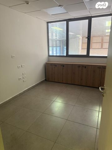 משרדים, יצחק רגר 11, מרכז אזרחי, באר שבע