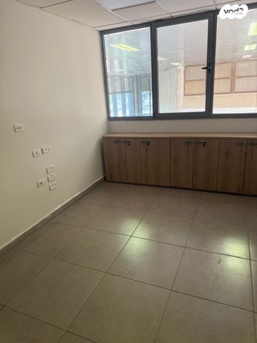 משרדים, יצחק רגר 11, מרכז אזרחי, באר שבע