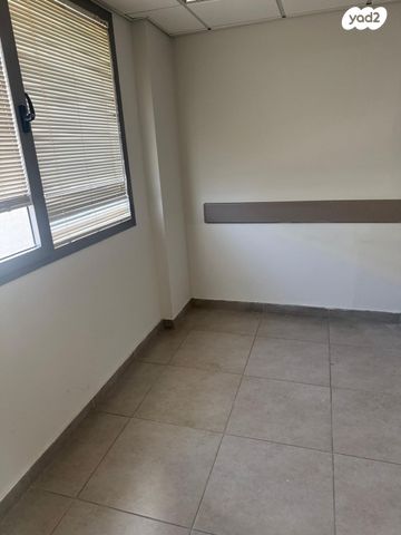 משרדים, יצחק רגר 11, מרכז אזרחי, באר שבע