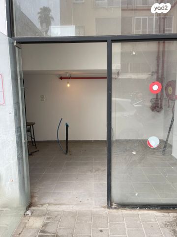 חנויות/ שטח מסחרי, הקונגרס 14, נווה שאנן, תל אביב יפו