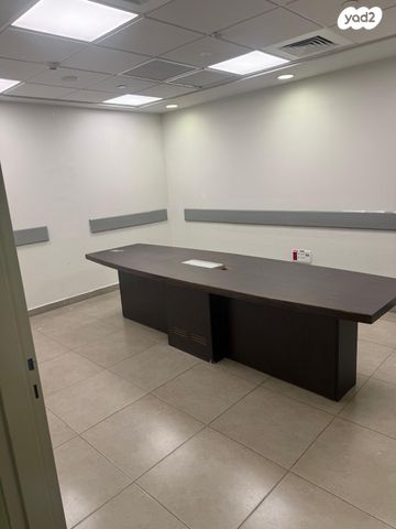 משרדים, יצחק רגר 11, מרכז אזרחי, באר שבע