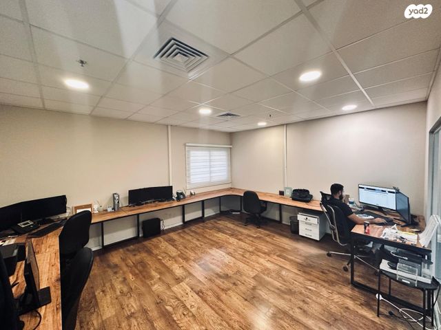 משרדים, שדרות גיבורי ישראל 7, אזור תעשיה ספיר, נתניה