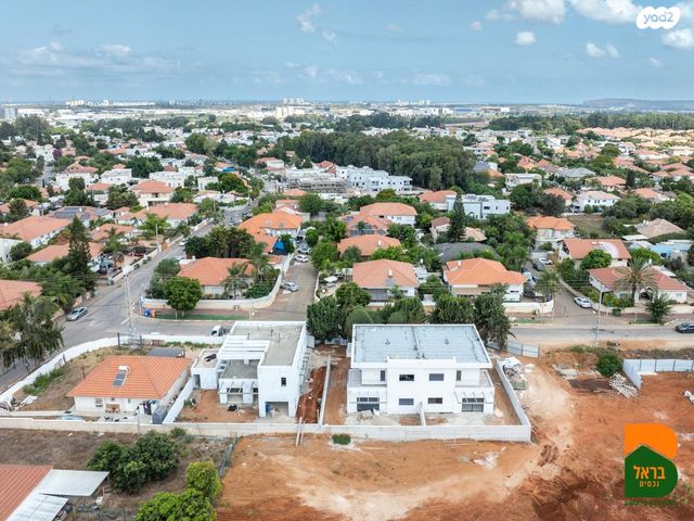 דו משפחתי, יפה נוף, פרדס חנה כרכור