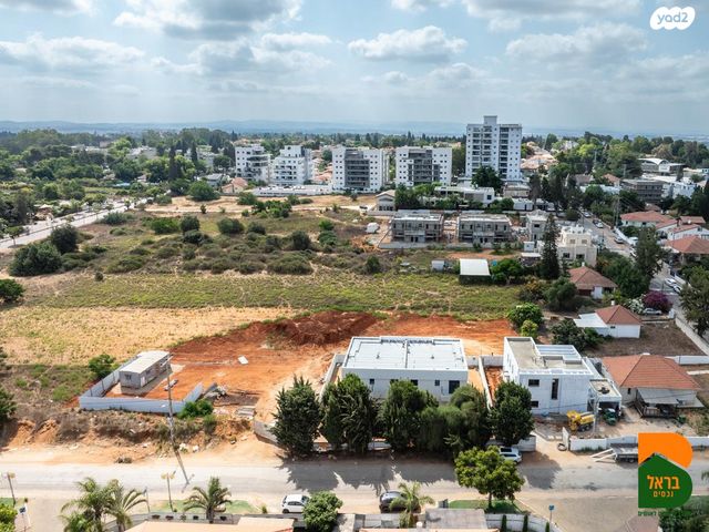 דו משפחתי, יפה נוף, פרדס חנה כרכור