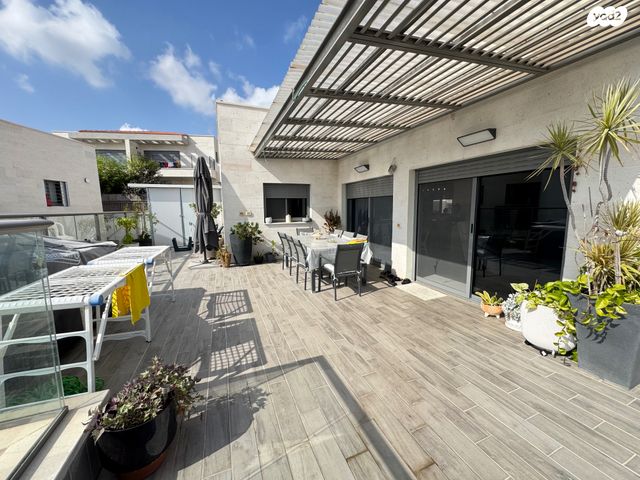 גג/ פנטהאוז, גולן, גבעת אלונים, יקנעם עילית