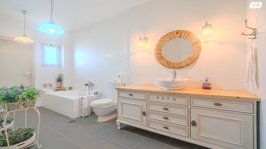 גג/ פנטהאוז, רחבעם זאבי, ברנע, אשקלון